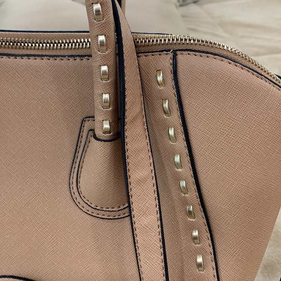 Guess Cream Beige Satchel Purse Handbag with Top Handles Studded Outline - Picture 3 of 15